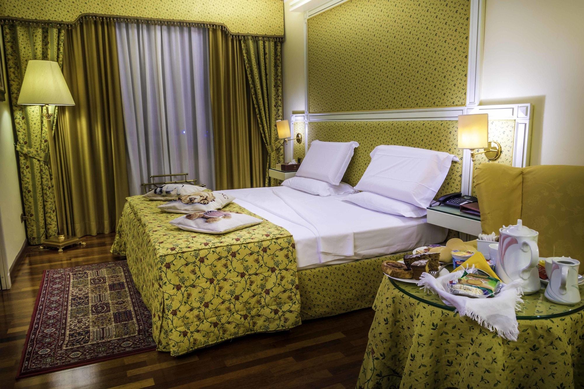 Hotel La Bussola Novara Ngoại thất bức ảnh