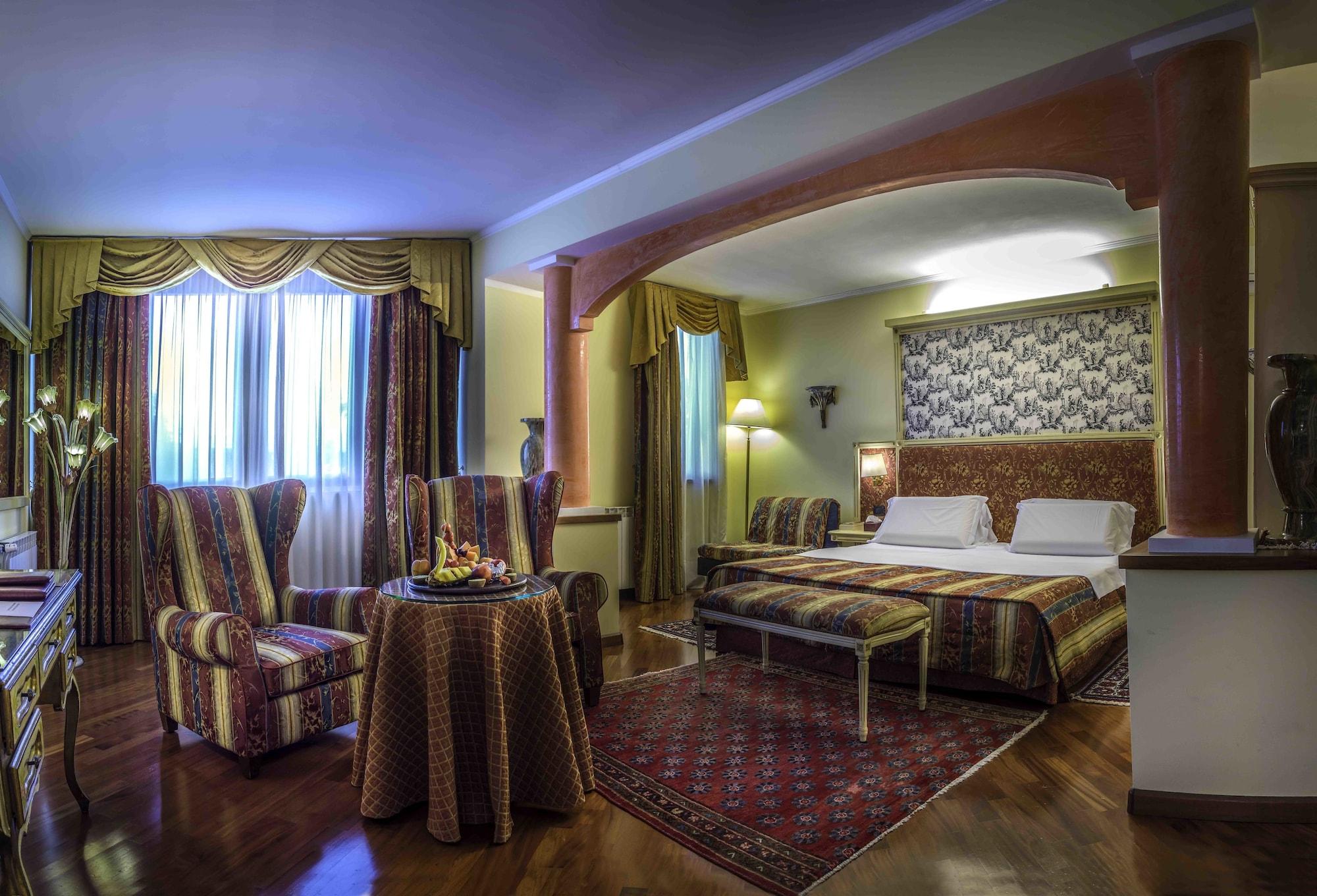 Hotel La Bussola Novara Ngoại thất bức ảnh