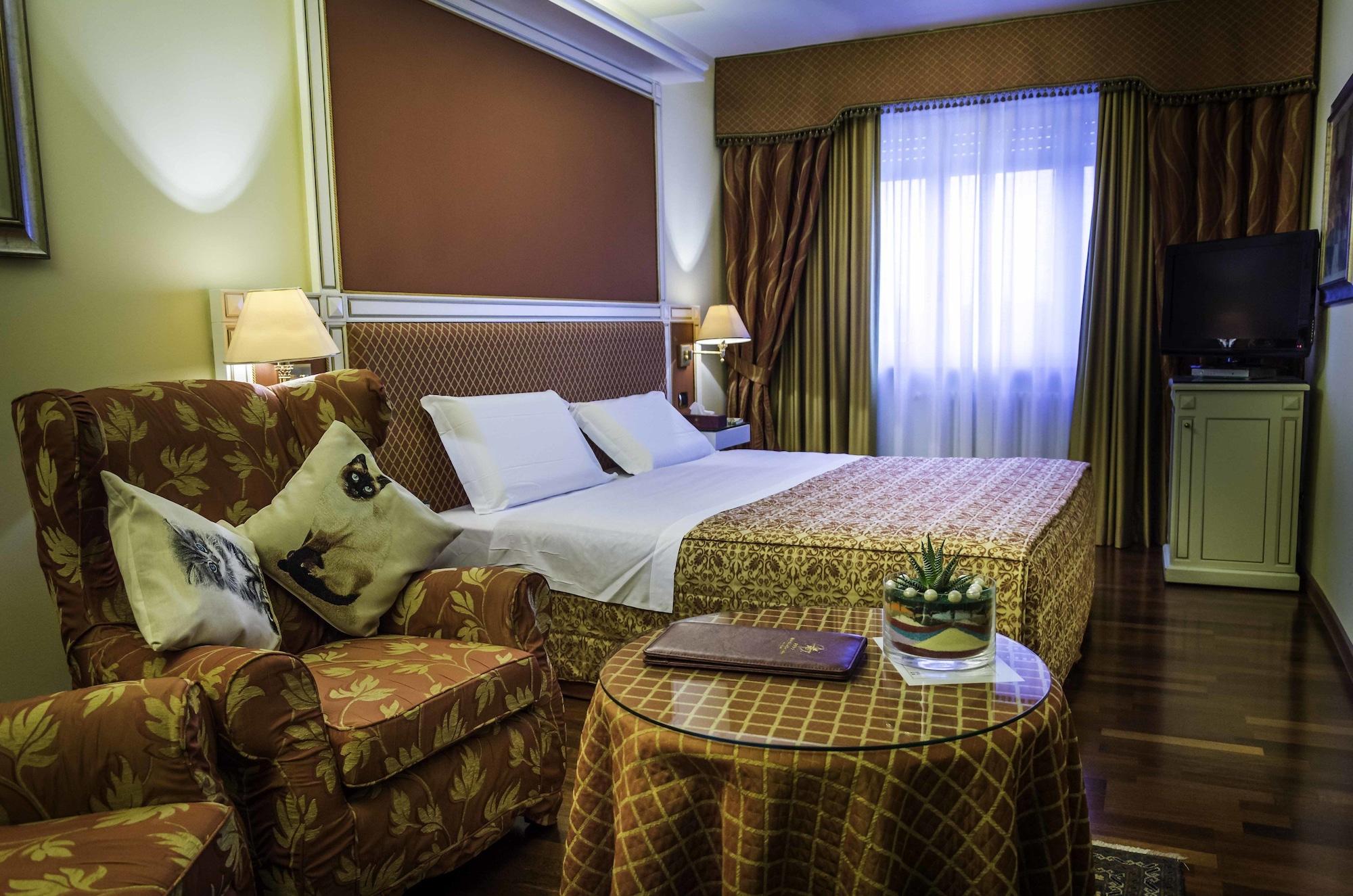 Hotel La Bussola Novara Ngoại thất bức ảnh