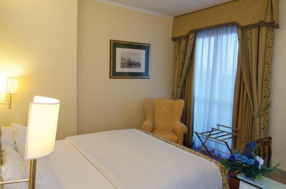Hotel La Bussola Novara Ngoại thất bức ảnh