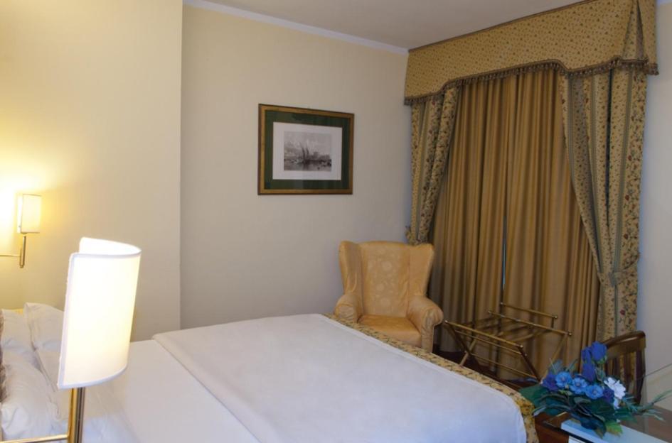 Hotel La Bussola Novara Ngoại thất bức ảnh