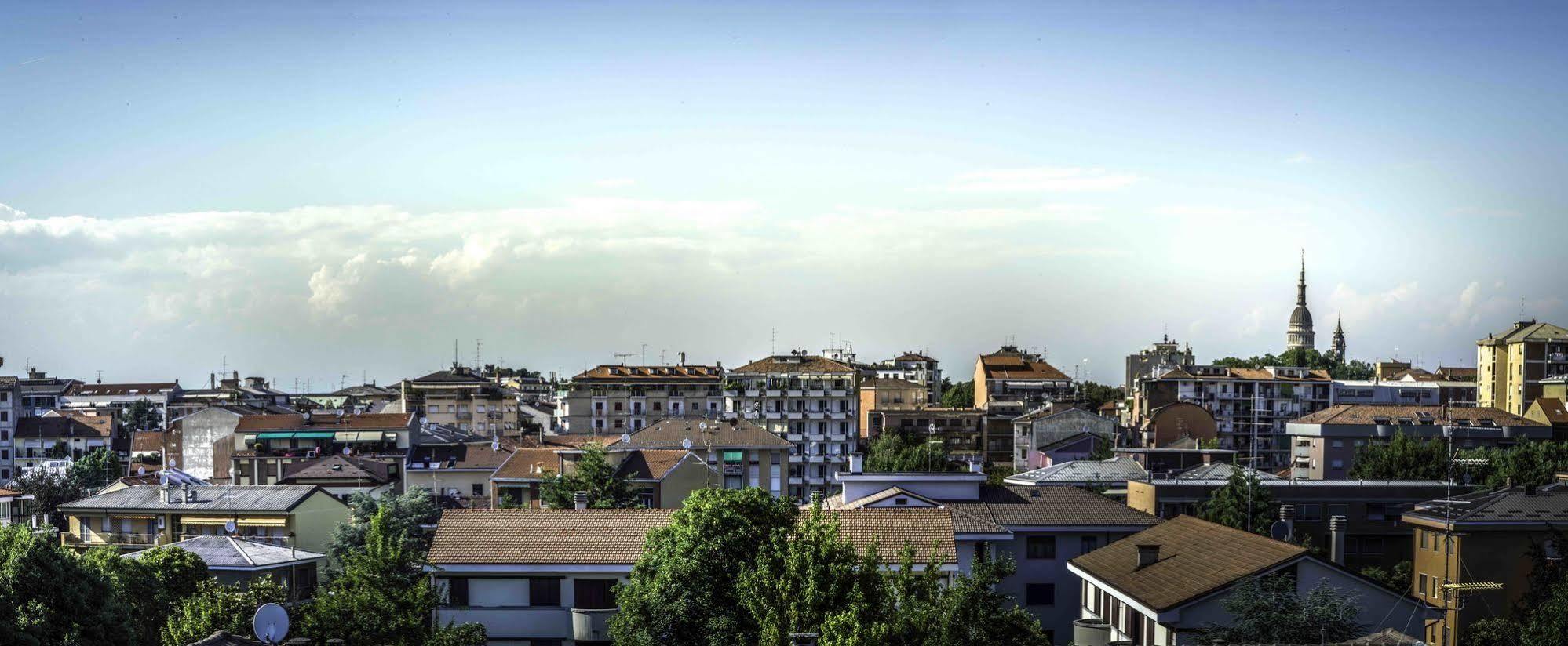 Hotel La Bussola Novara Ngoại thất bức ảnh