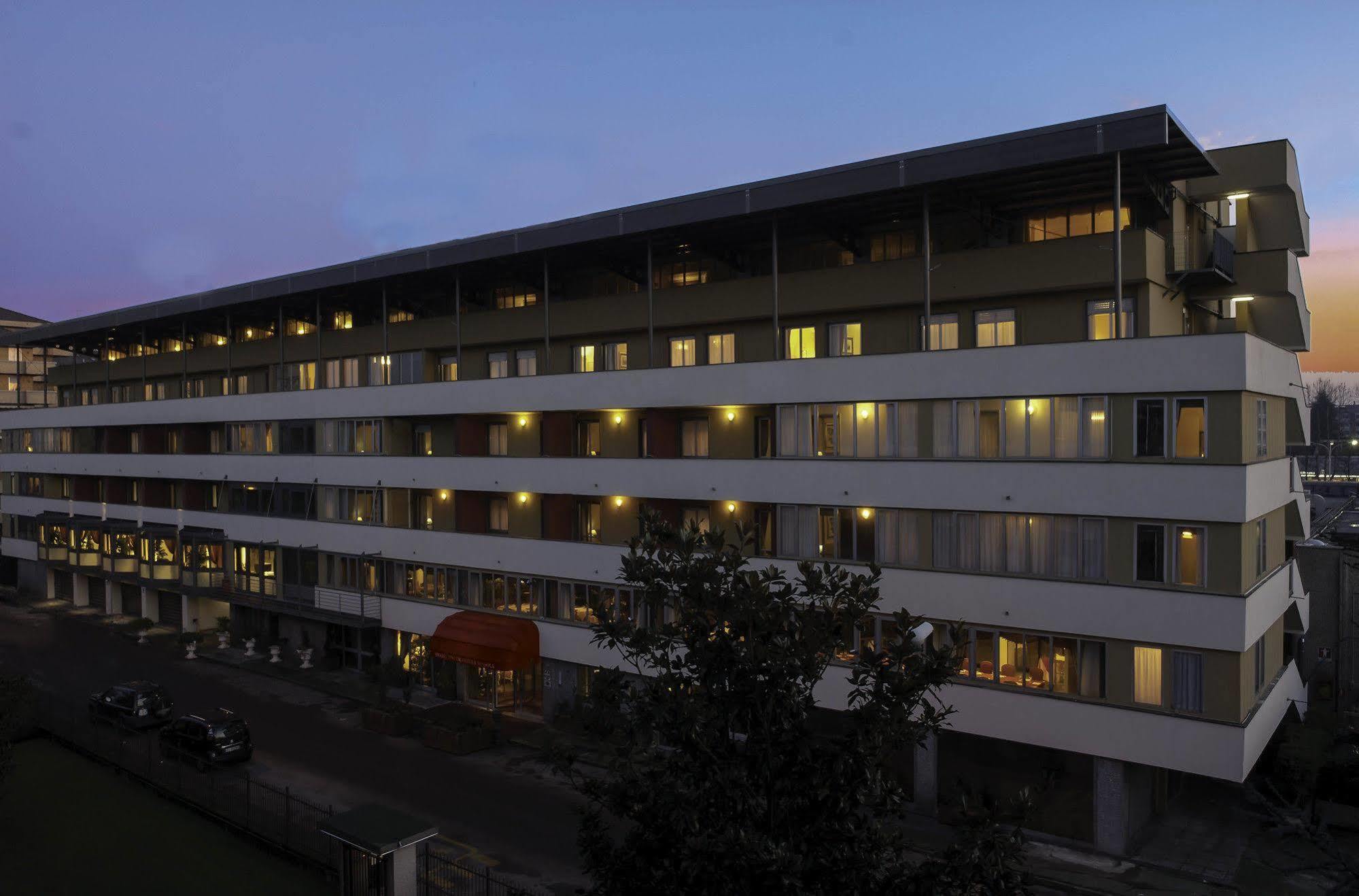 Hotel La Bussola Novara Ngoại thất bức ảnh